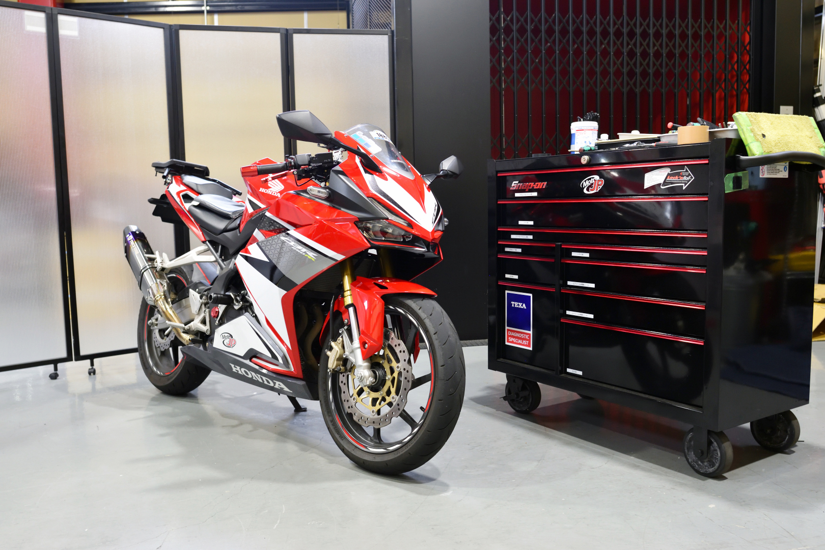 [No.13] Honda CBR250RR 2016-2019 EZ-SHIFTER 取付