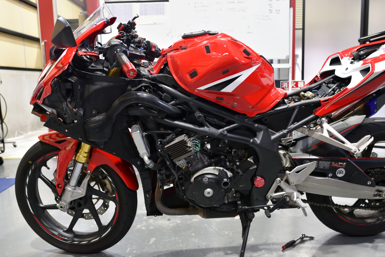 [No.13] Honda CBR250RR 2016-2019 EZ-SHIFTER 取付