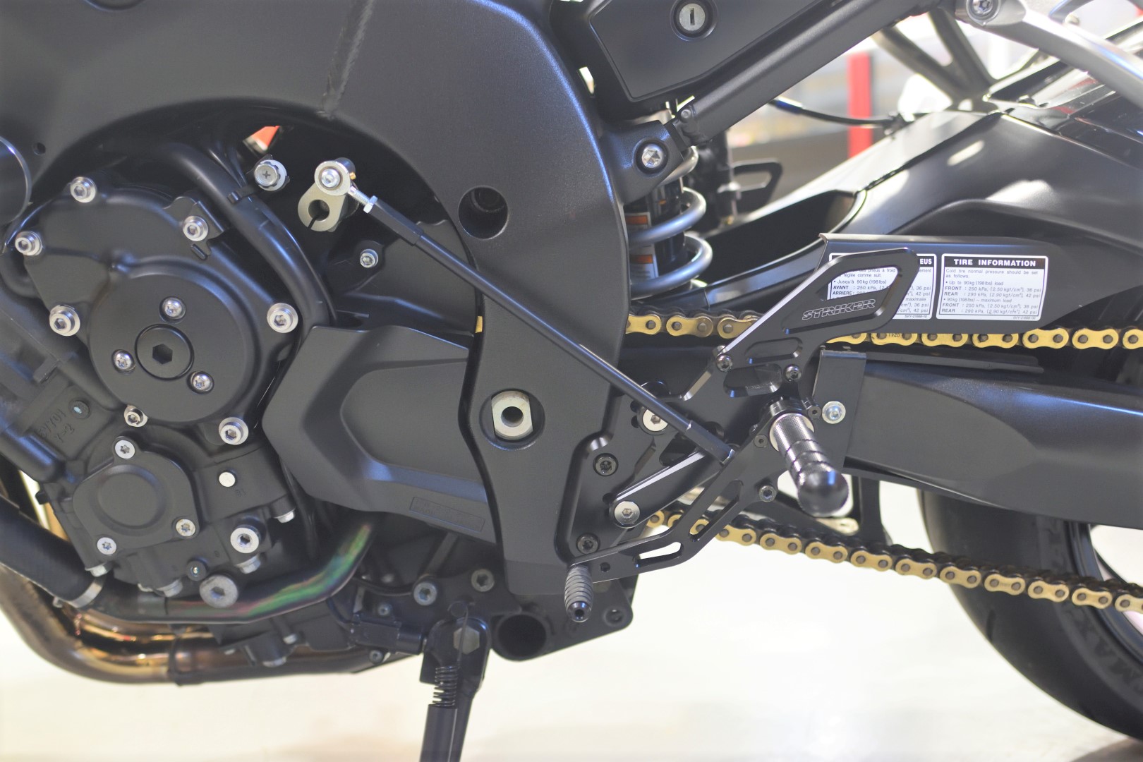 [No.4] YAMAHA FZ-1 2006-2014 Translogic製クイックシフター 取付