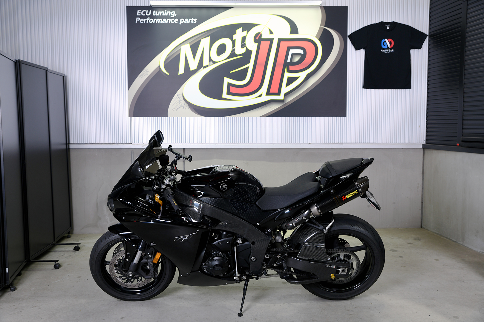 正規品／ネクスレイ YZF-R1 リアフェンダー（スモークブラック） NEXRAY CARBONDRY バイク