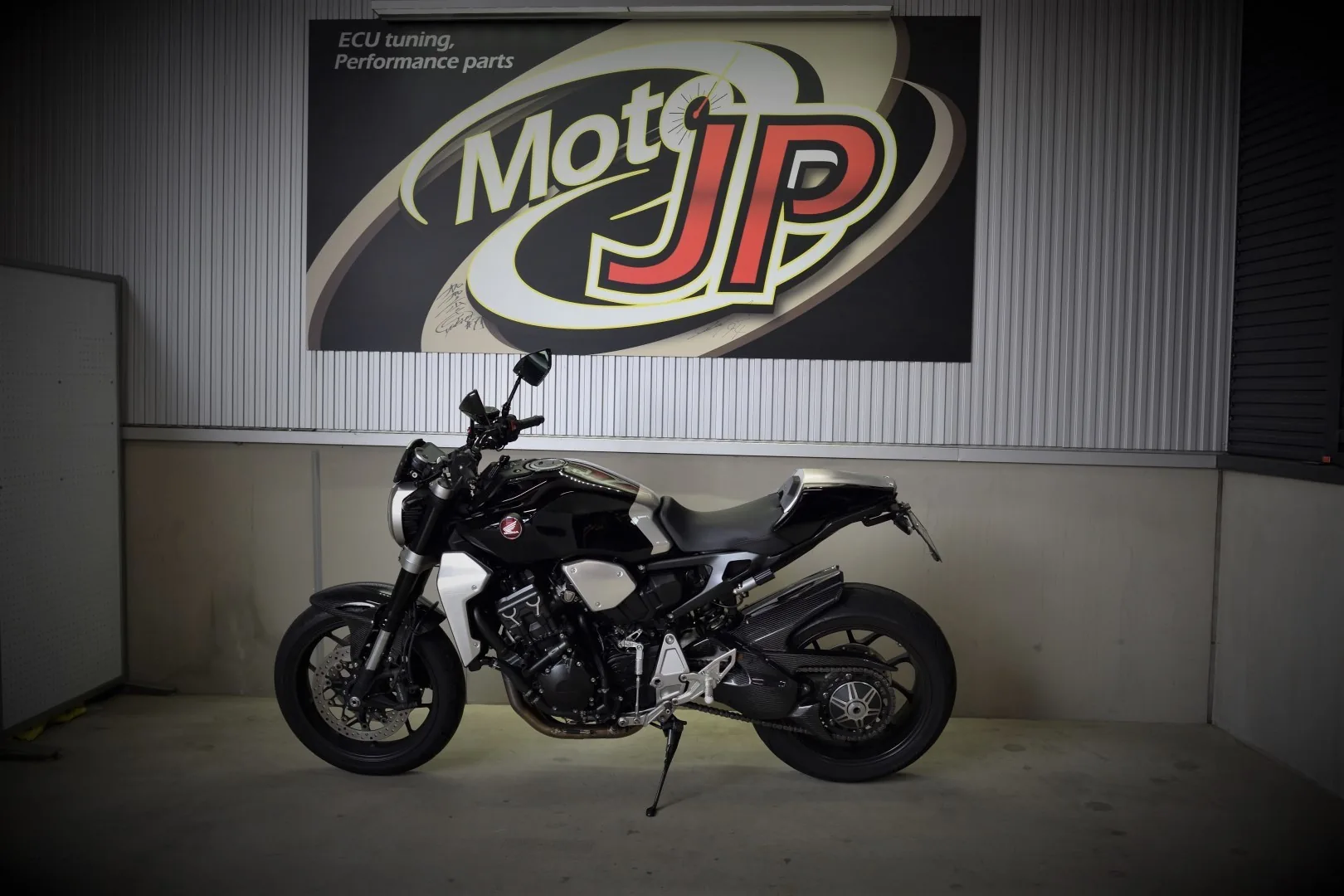 HONDA CB1000R