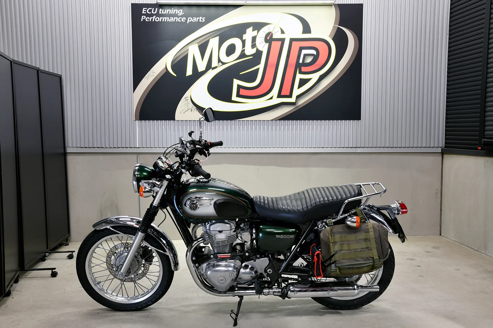 KAWASAKI W800