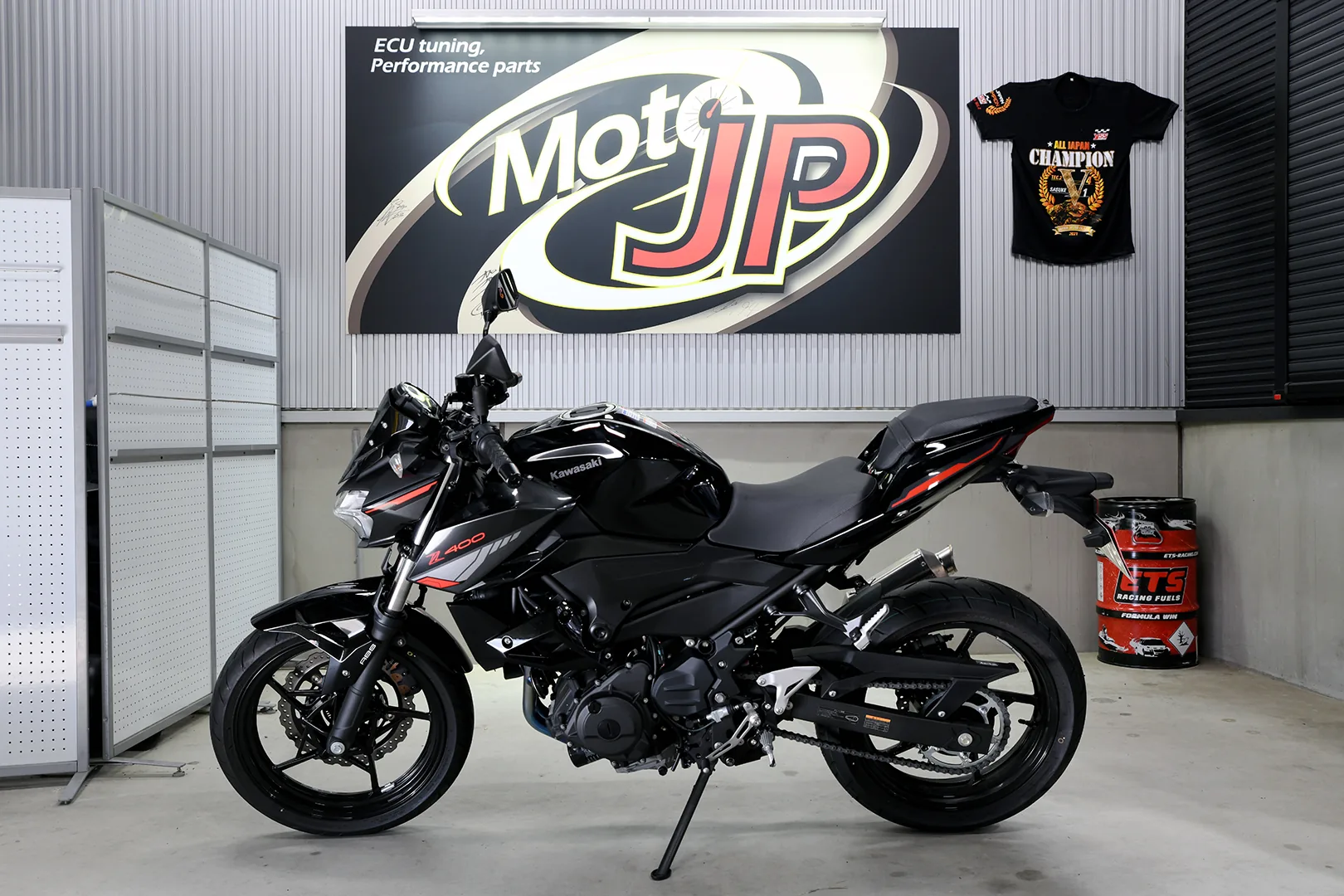 KAWASAKI Z400