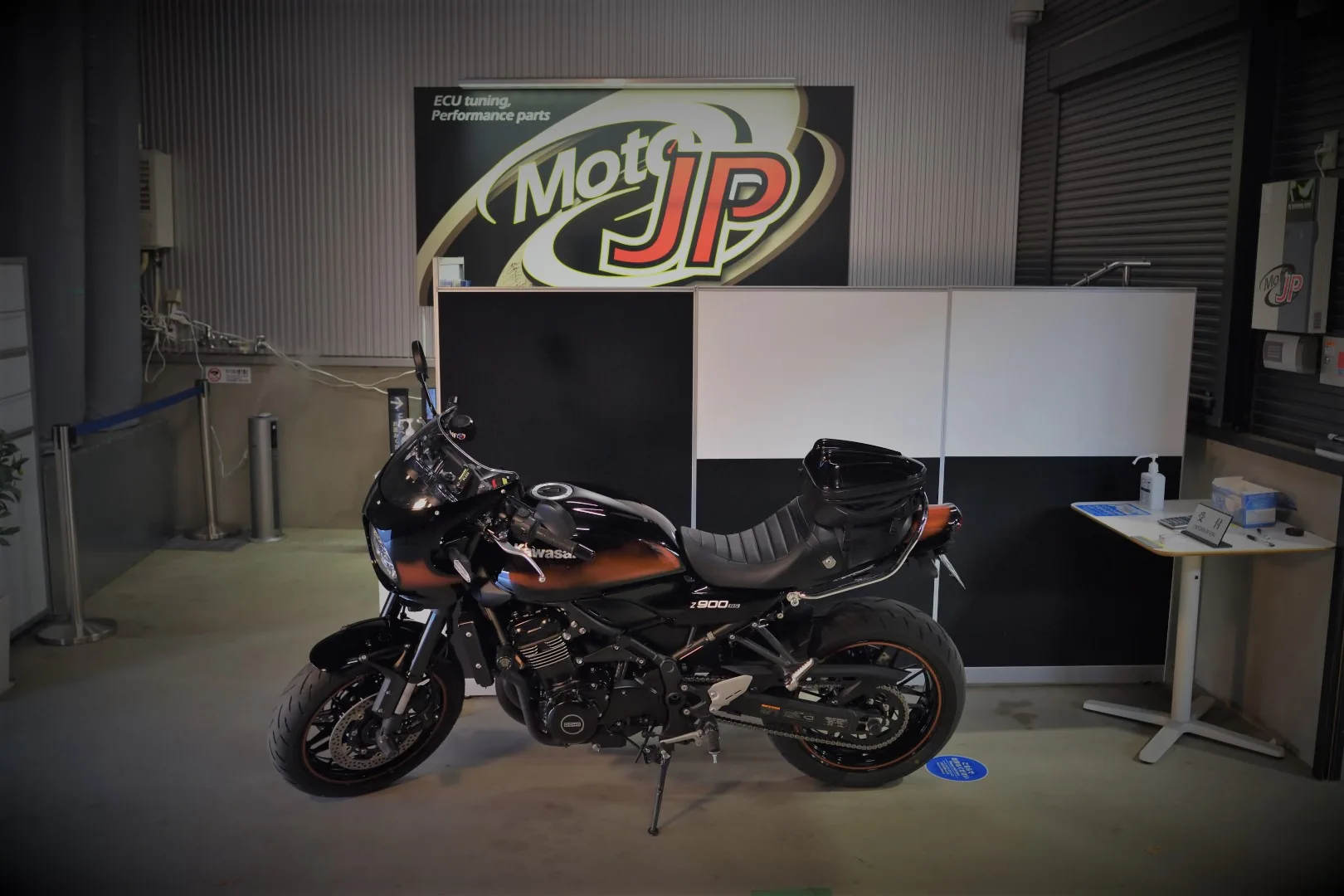 KAWASAKI Z900RS (CAFE)