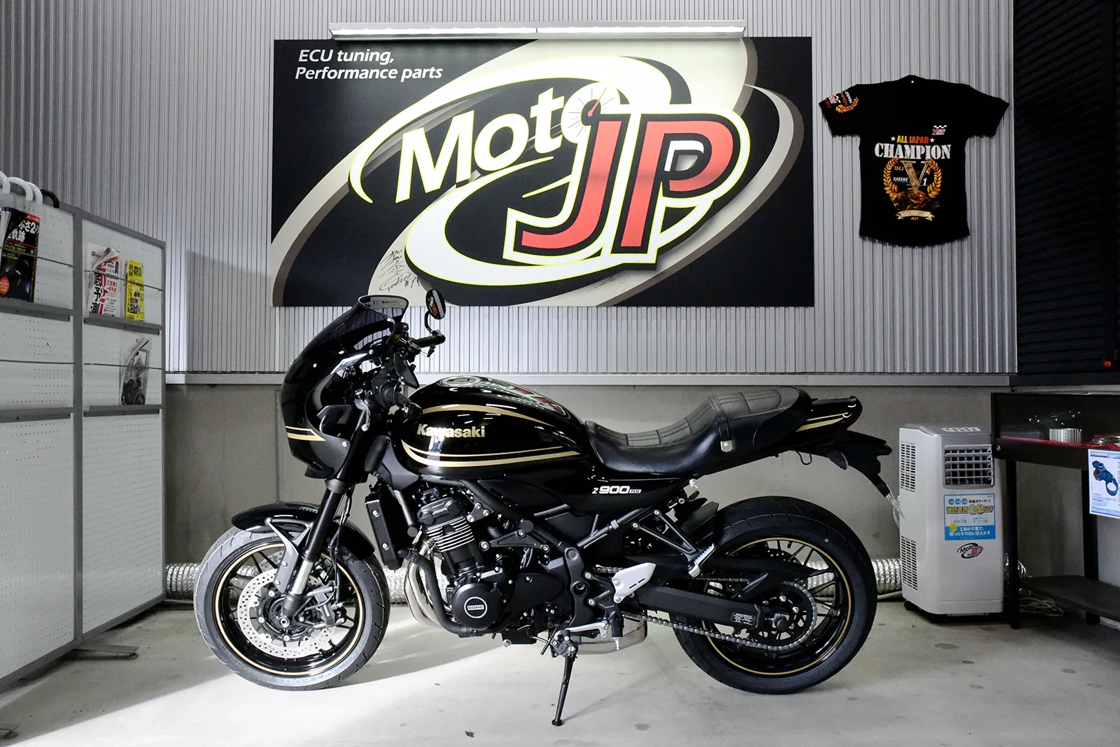KAWASAKI Z900RS (CAFE)