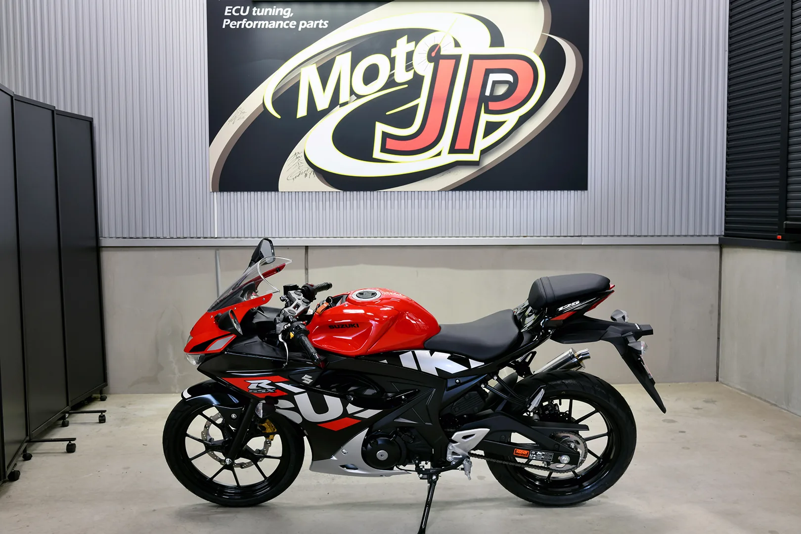 SUZUKI GSX-R125