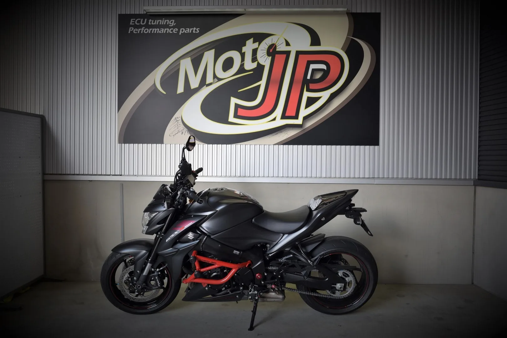 SUZUKI GSX-S1000