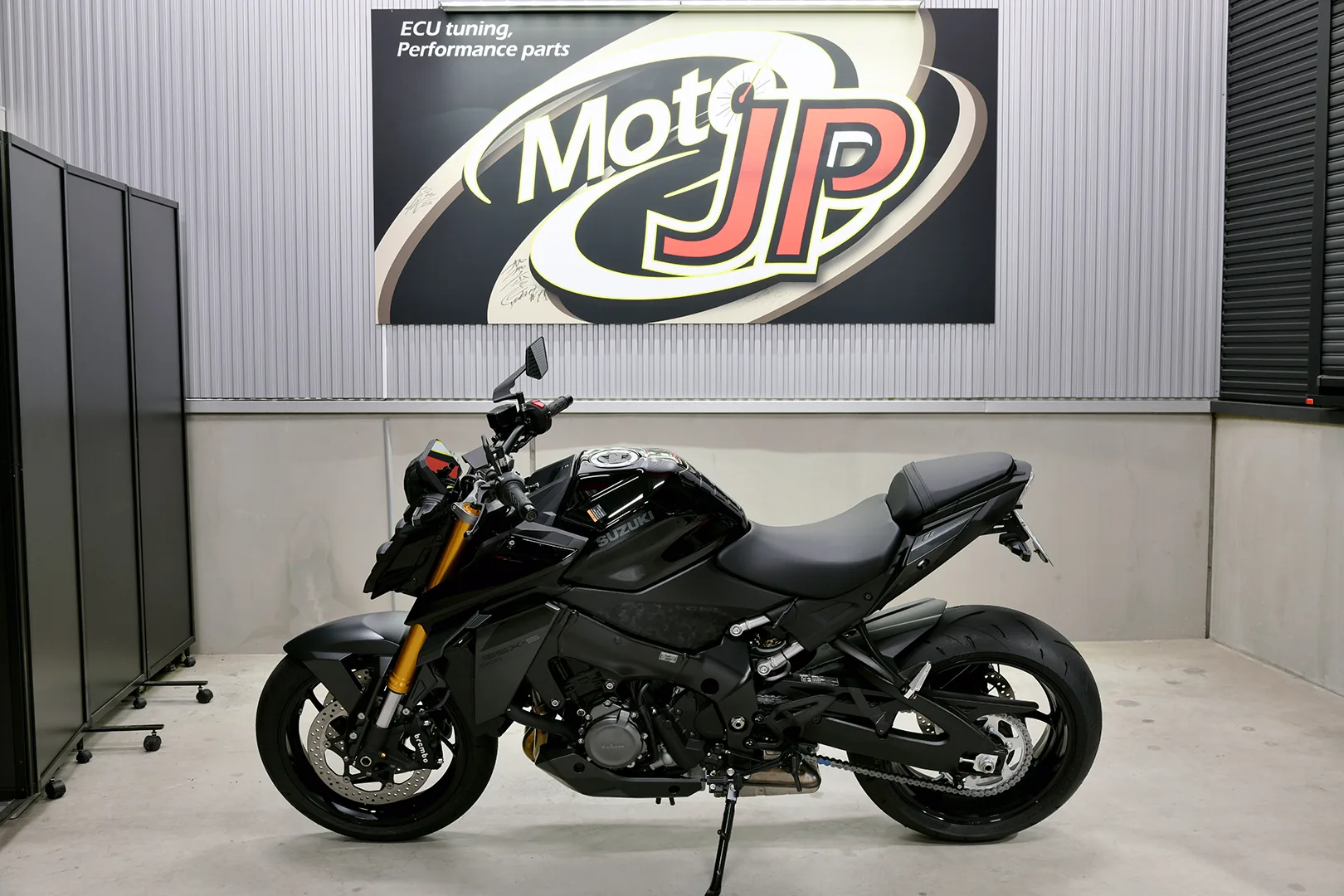 SUZUKI GSX-S1000