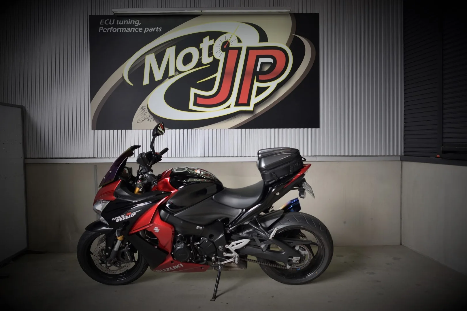 SUZUKI GSX-S1000F