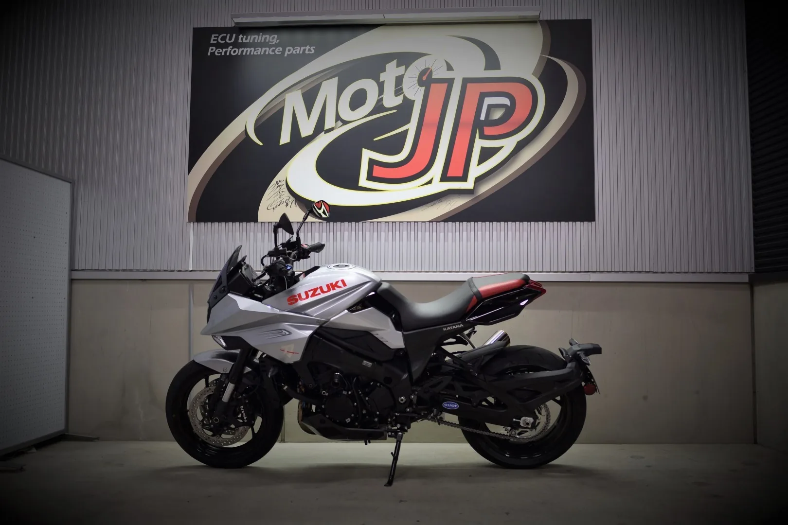 SUZUKI GSX-S1000S KATANA