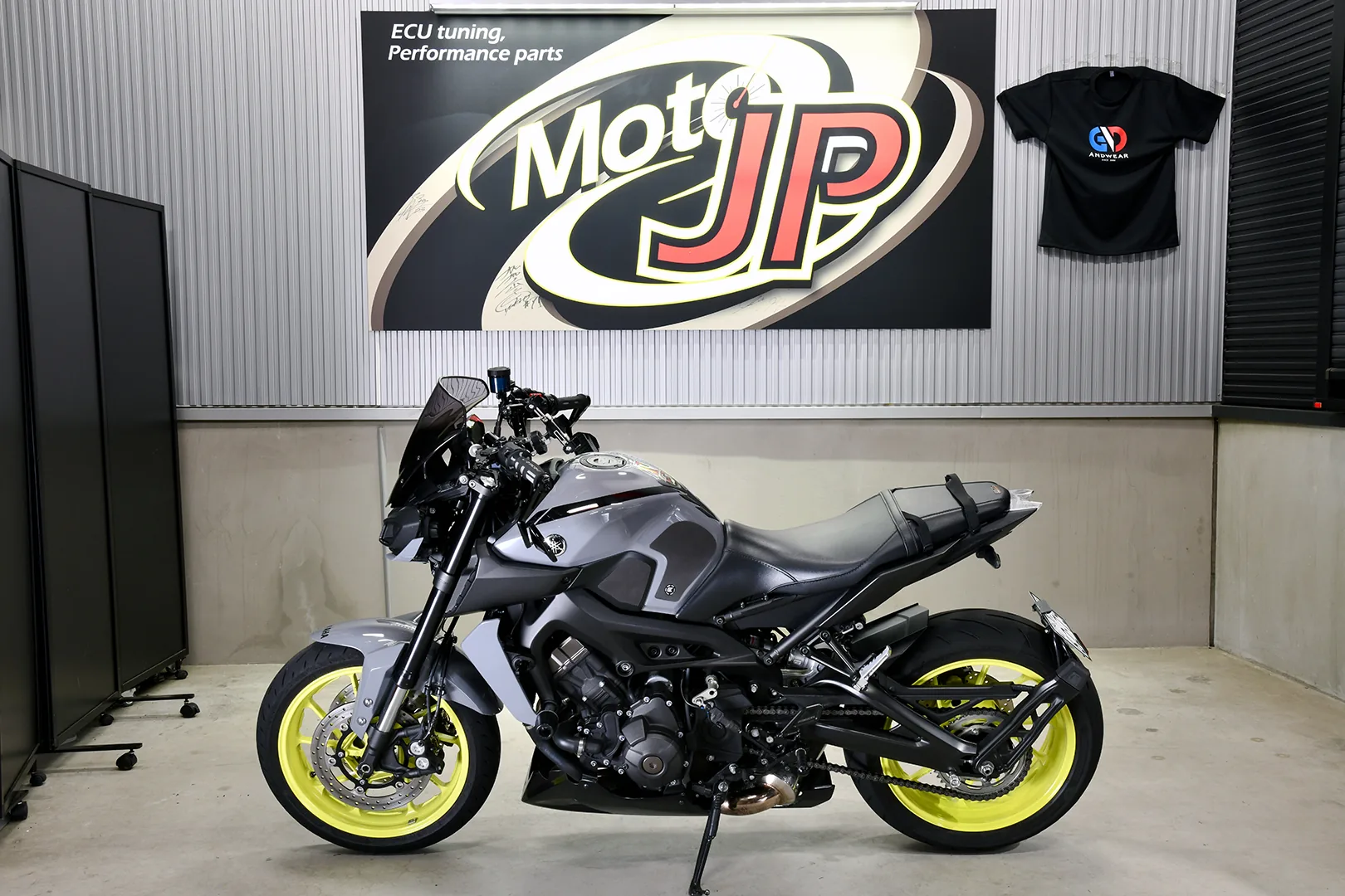YAMAHA MT-09