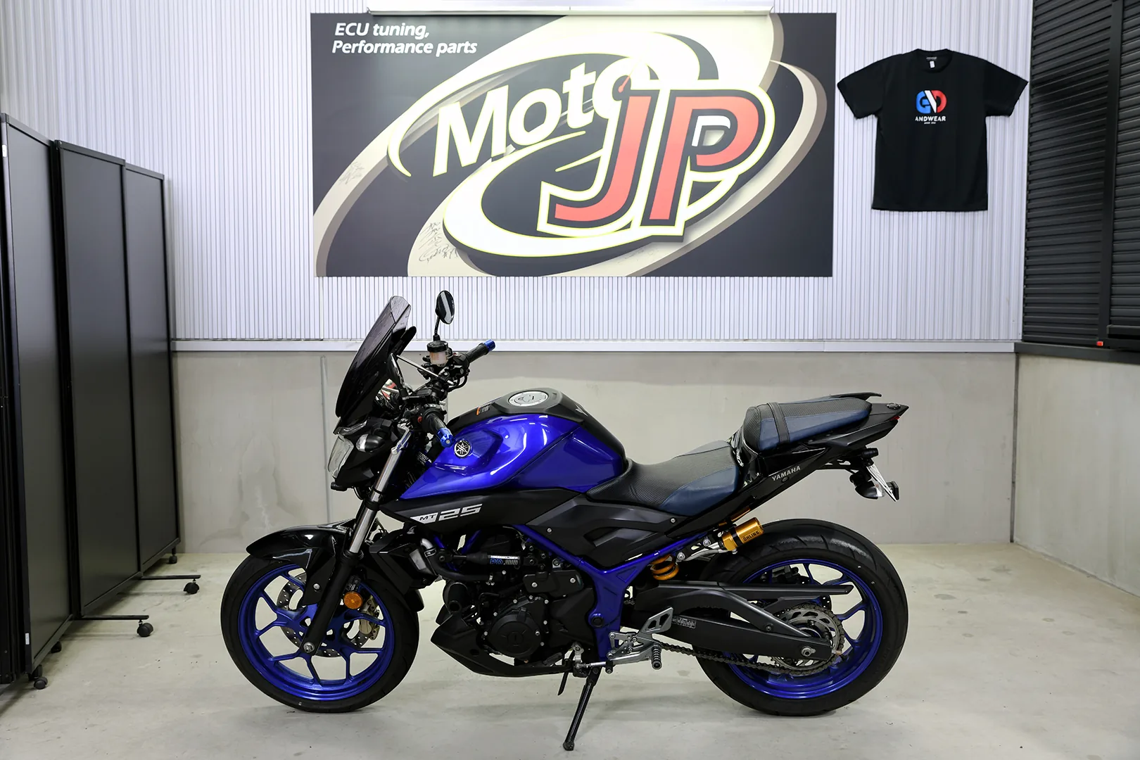 YAMAHA MT-25