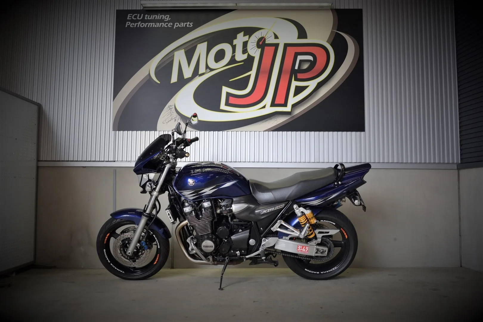 YAMAHA XJR1300