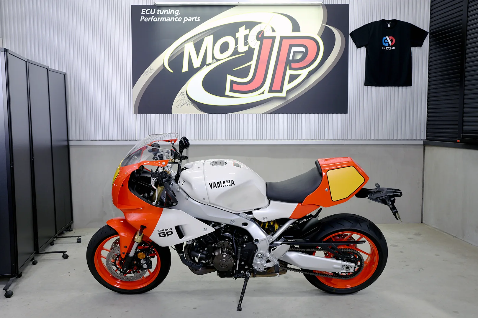 YAMAHA XSR900 GP