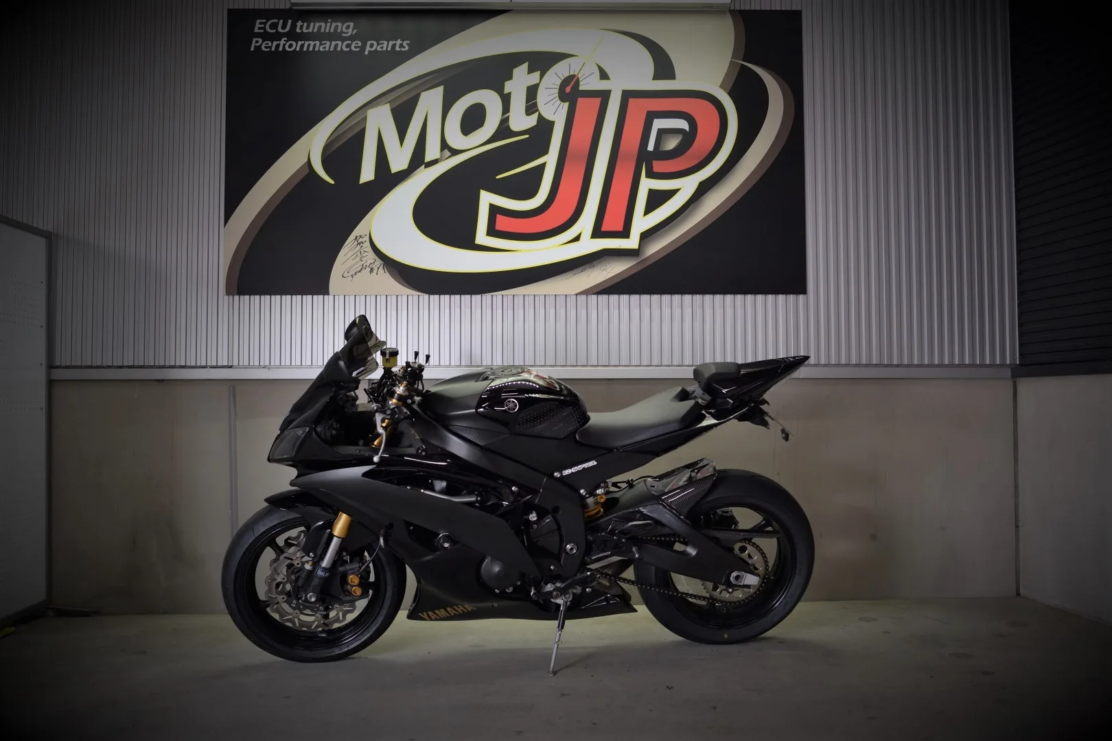 YAMAHA YZF-R6